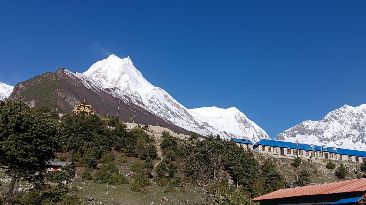Manaslu Circuit Short Trek in 10 Days
